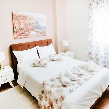 Best House, Ellinou Stratiotou, Ayia, Patra ภายนอก รูปภาพ