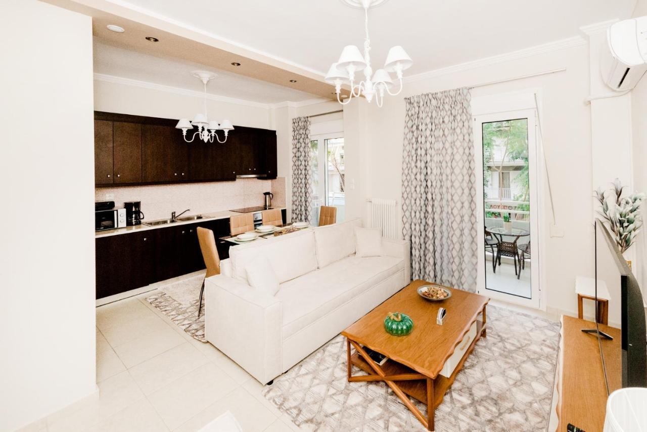Best House, Ellinou Stratiotou, Ayia, Patra ภายนอก รูปภาพ